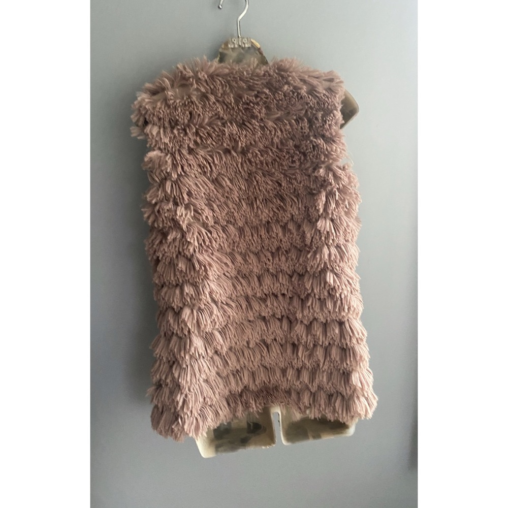 Fuzzy Vest - Picture 3 of 6